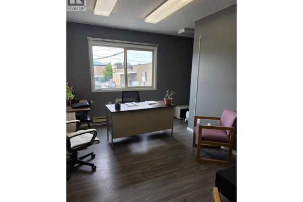 2805 44 Avenue Unit# B, Vernon, BC, photo 2