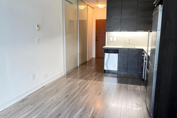 Dining room - 2807 - 1 Market Street, Toronto, ON M5E0A2 Photo 2