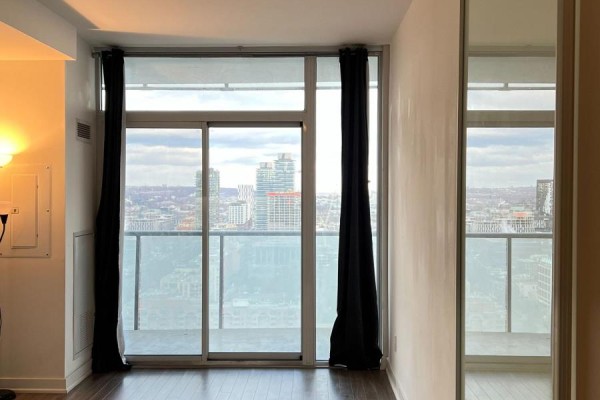 Bedroom - 2807 - 1 Market Street, Toronto, ON M5E0A2 Photo 4