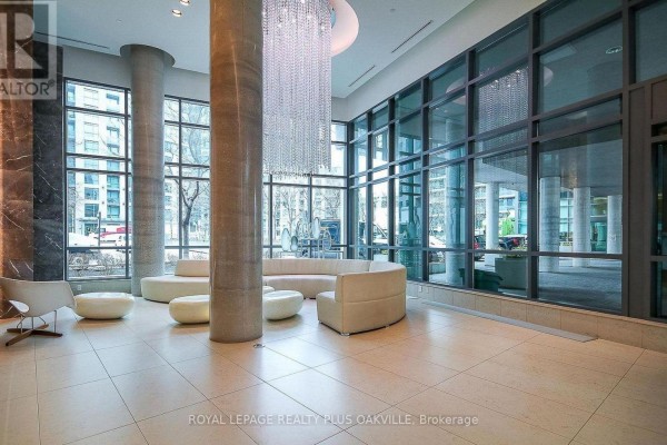 2807 - 215 Fort York Boulevard, Toronto, ON M5V4A2 Photo 5