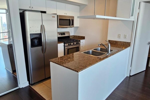 Dining room - 2807 - 3 Navy Wharf Court, Toronto, ON M5V3V1 Photo 4