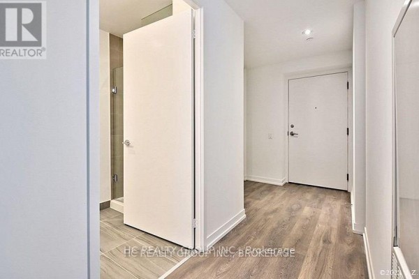 2807 - 950 Portage Parkway, Vaughan, ON, photo 3