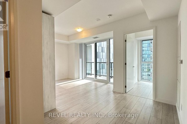 2808 - 400 King Street W, Toronto, ON M5V0X8 Photo 3