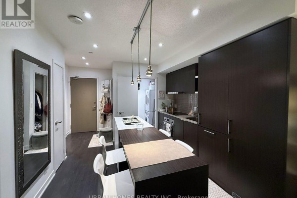 2809 - 100 Harbour Street, Toronto, ON M5J0B5 Photo 3