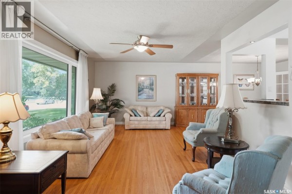 Den - 2809 Clarence Avenue S, Saskatoon, SK S7J1M7 Photo 3