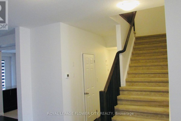 281 Freure Drive, Cambridge, ON N1S0A3 Photo 3