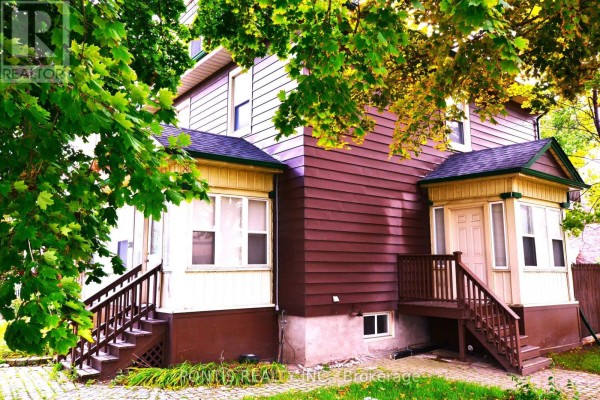 Bedroom 2 - 281 Main Street N, Brampton, ON L6X1N4 Photo 5