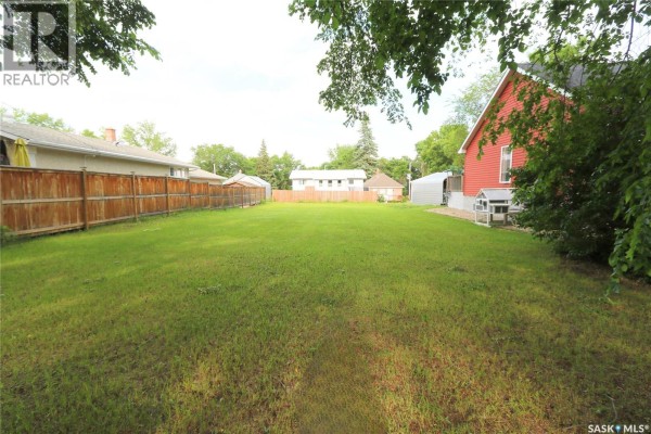 281 Second Avenue N, Yorkton, SK S3N1H1 Photo 3