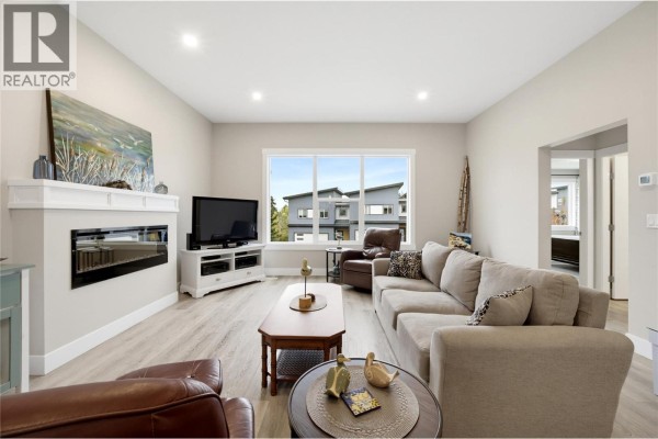Family room - 2810 15 Avenue Ne Unit# 9, Salmon Arm, BC V1E3B8 Photo 5