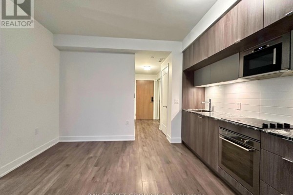 2811 - 575 Bloor Street E, Toronto, ON M4W0B2 Photo 2