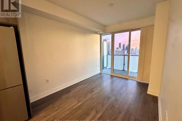 2811 - 575 Bloor Street E, Toronto, ON M4W0B2 Photo 5