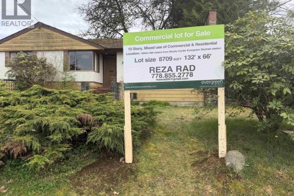 2811 St Johns Street, Port Moody, BC V3H2B9 Photo 4