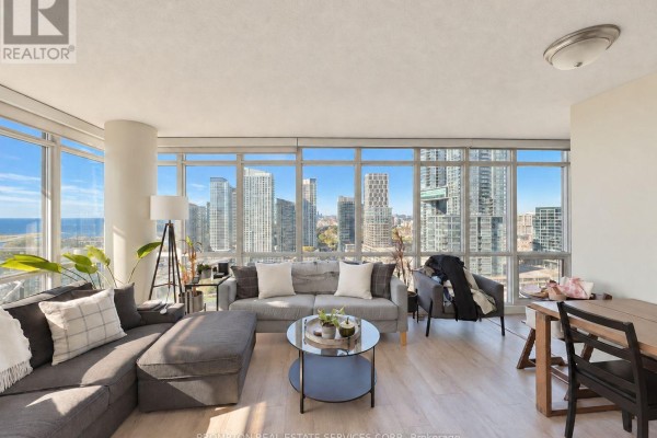 2812 - 15 Fort York Boulevard, Toronto, ON M5V3Y4 Photo 2