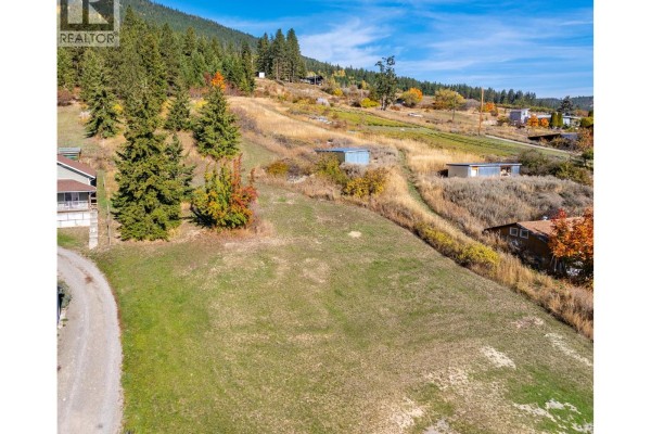 Bedroom - 2812 Highway 3, Creston, BC V0B1G1 Photo 5