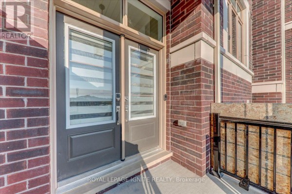 2815 Albatross Way, Pickering, ON, photo 2