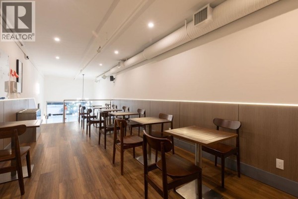 2815 W Broadway, Vancouver, BC V6K2G6 Photo 3
