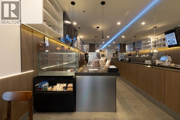 2815 W Broadway, Vancouver, BC V6K2G6 Photo 5