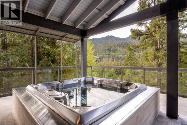 2817 Clifftop Lane, Whistler, BC V8E0A8 Photo 4