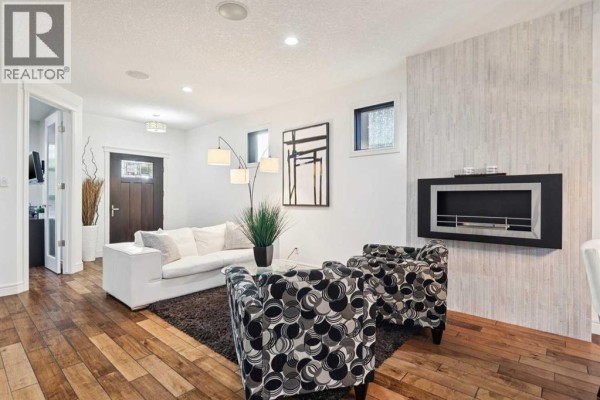 Foyer - 2819 26 Street Sw, Calgary, AB T3E2B1 Photo 5