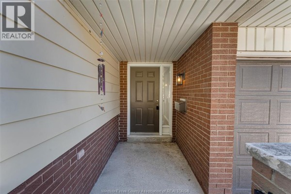 Family room - 282 Brien East, Essex, ON N8M2P8 Photo 5