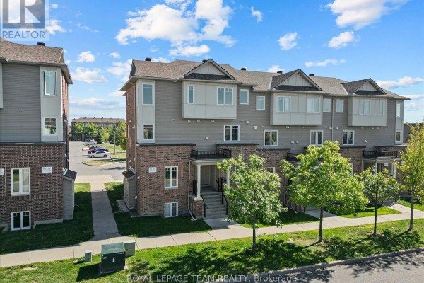 282 Espin Heights, Ottawa, ON, photo 2