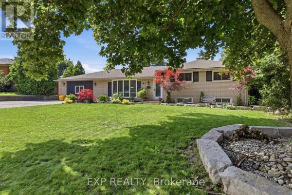 Family room - 282 Harmony Road, Hamilton, ON L9G2T2 Photo 4