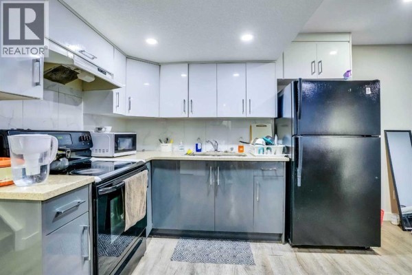 5pc Bathroom - 282 Saddlefield Place Ne, Calgary, AB T3J4Z3 Photo 5