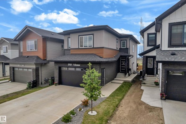 2820 1 Av Sw, Edmonton, AB, photo 2