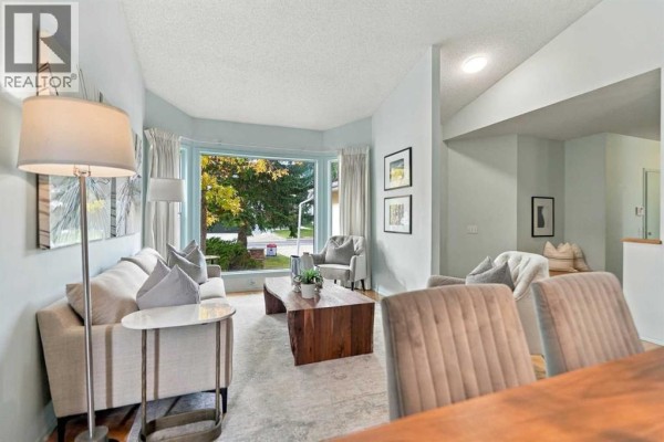 Foyer - 2820 Signal Hill Drive Sw, Calgary, AB T3H2L9 Photo 5