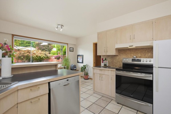 2822 Upland Crescent, Abbotsford, BC V2T2E9 Photo 4