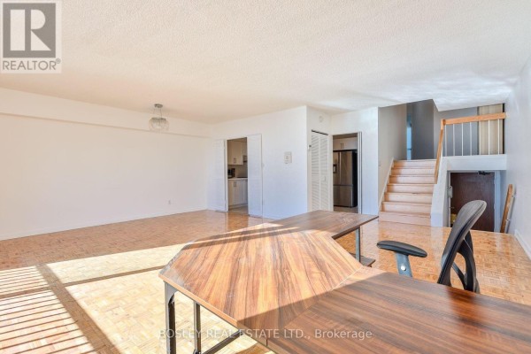 Kitchen - 2825 - 33 Harbour Square, Toronto, ON M5J2Z6 Photo 3