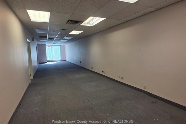 2825-2885 Lauzon Parkway Unit# 217, Windsor, ON, photo 3