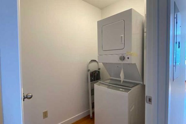 Primary Bedroom - 2826 43 Street Sw, Calgary, AB T3E3N7 Photo 5