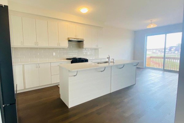 283 Rosenberg Way, Kitchener, ON N2R0S9 Photo 4