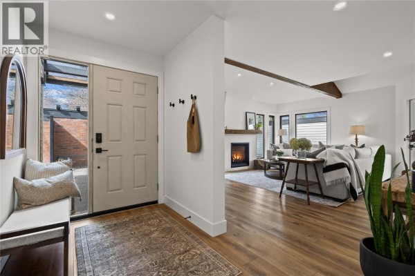 2831 Abbott Street, Kelowna, BC, photo 3