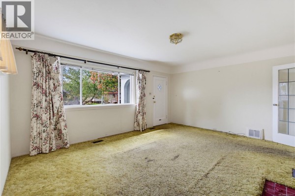 Storage - 2835 Fifth St, Victoria, BC V8T4B3 Photo 4