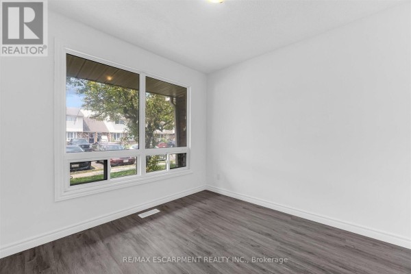 Family room - 284 - 100 Brownleigh Avenue, Welland, ON L3B5V8 Photo 3