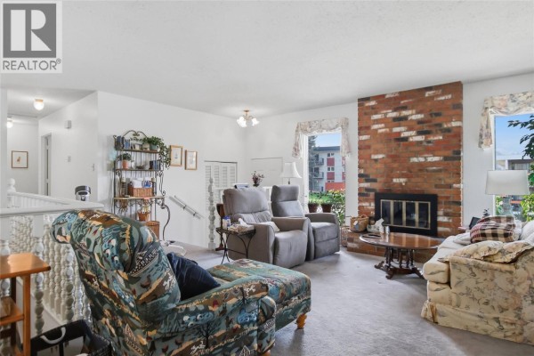 Family room - 284 Arrowstone Drive, Kamloops, BC V2C1P7 Photo 4