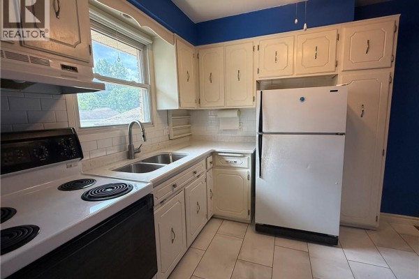 284 Bakersfield Drive, Cambridge, ON, photo 2