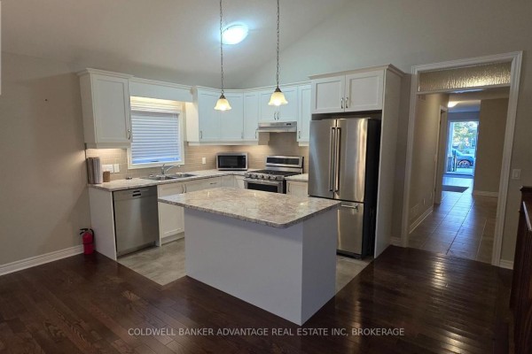 284 Classic Avenue, Welland, ON L3B0A4 Photo 4