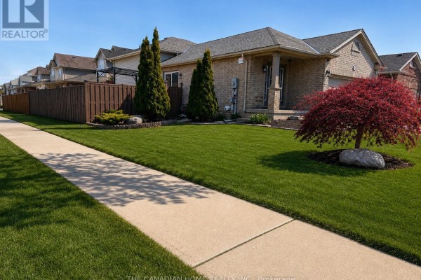 2842 Meadowgate Boulevard, London South, ON, photo 2