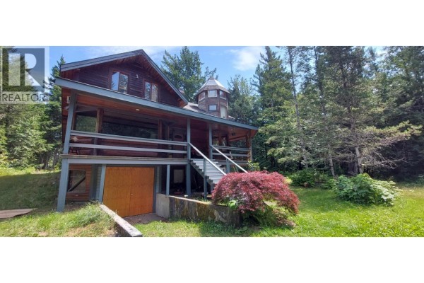 Dining nook - 2848 Jourdenais Road, Hagensborg, BC V0T1H0 Photo 2