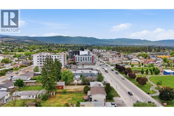 285-295 Rutland Road N, Kelowna, BC, photo 3