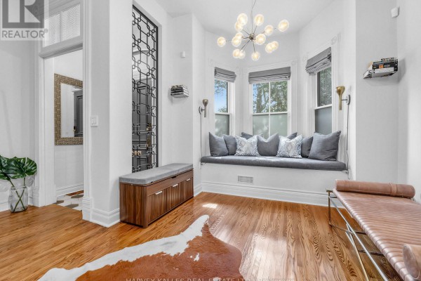 Living room - 285 Brunswick Avenue, Toronto, ON M5S2M6 Photo 4