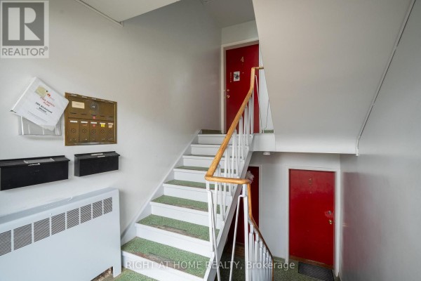 285 Richmond Street, Richmond Hill, ON L4C3Z2 Photo 4