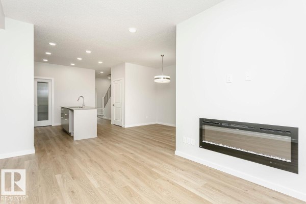 Primary Bedroom - 2851 64 St Sw, Edmonton, AB T6X0M8 Photo 3