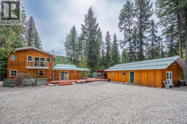 Primary Bedroom - 2852 Jewel Lake Road, Greenwood, BC V0H1J0 Photo 2