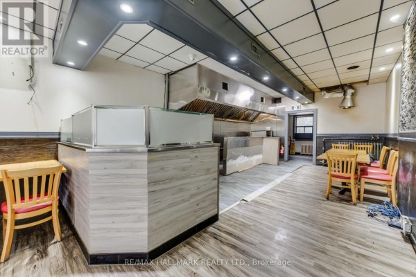 2859 St Clair Avenue E, Toronto, ON, photo 2