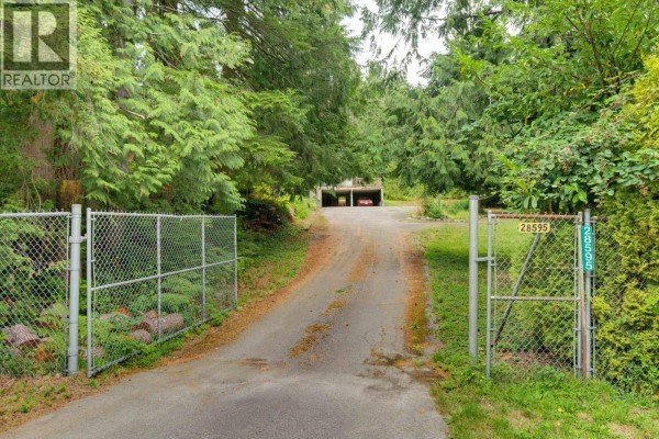 28595 Dewdney Trunk Road, Maple Ridge, BC V2W1M1 Photo 4