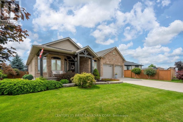 286 Dufferin Street, Central Elgin, ON, photo 2